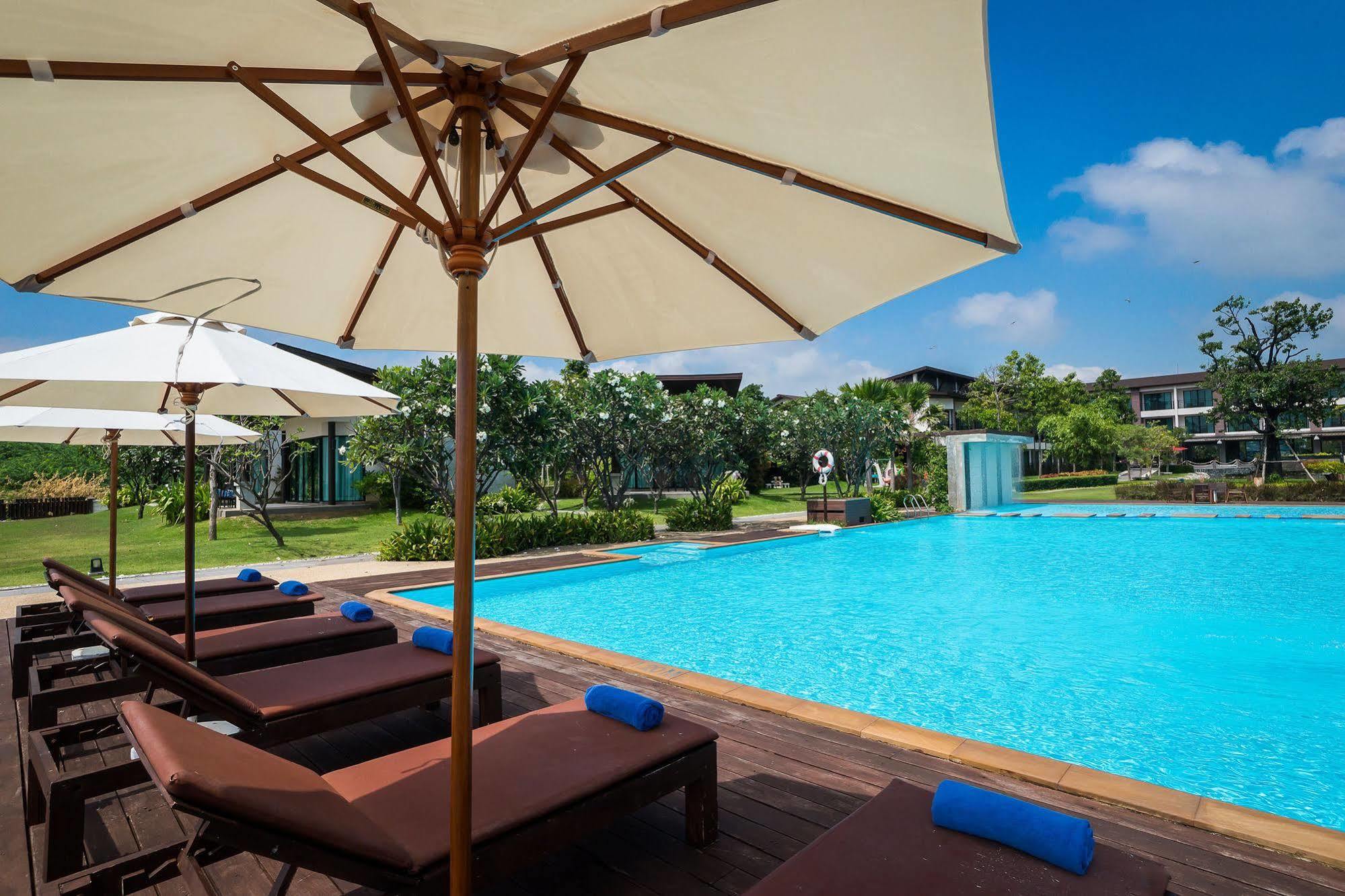 I Tara Resort & Spa Хаад Чао Самран Екстериор снимка